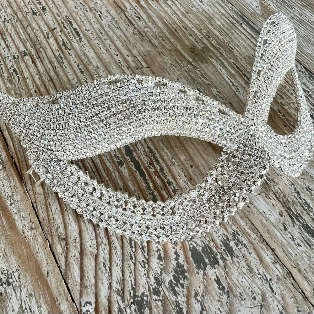Crystal Rhinestone Masquerade Face Mask - Silver